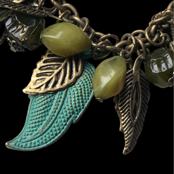Green Agate & Metal Leaf Leaves Charm Toggle Bracelet Woman’s Fall Jewelry - Picture 2 of 10